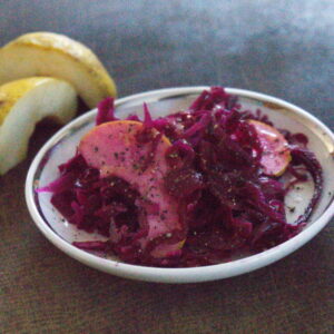 Fermentierter Rotkohl mit Apfel