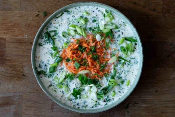 Heiße Joghurtsuppe mit fermentierter Karotte 8