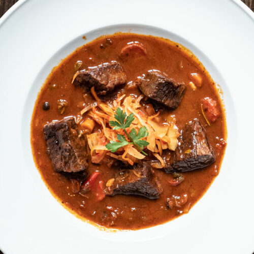 Gulasch mit Curtido